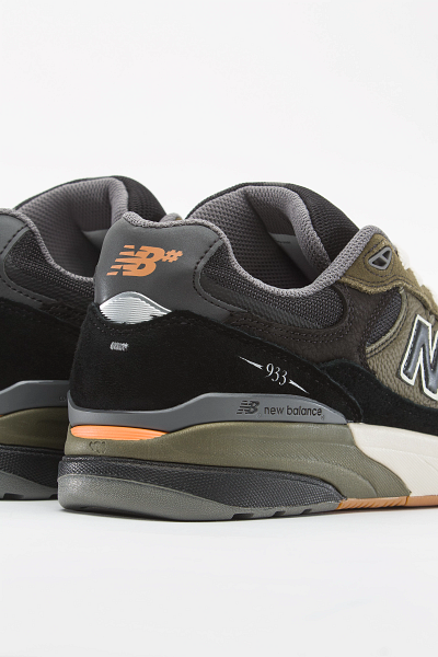 NB Numeric - Andrew Reynolds 933 - Signature Model - Black With Dark Olivine