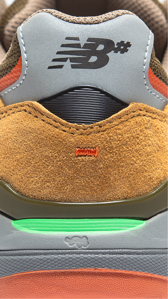 NB Numeric - Andrew Reynolds 933 - Signature Model - Camel With Dark Brown